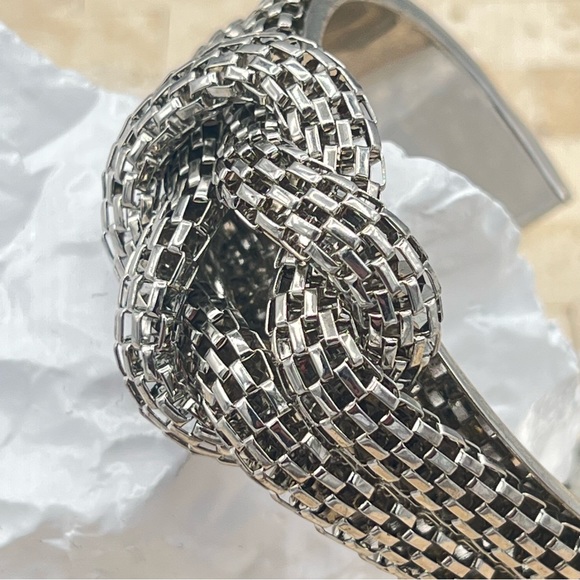 129.  Beautiful Modern Estate Silver Tone Cuff Bracelet - Picture 2 of 3